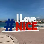 Nice Carre D\'Or_Superbe Studio Idealement Place